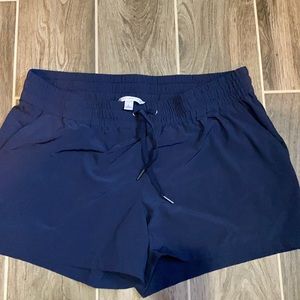 New Southern Tide Coastal Performance Shorts Sz L